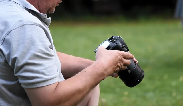fotograf, kamera, ta bilder, fotografi, digital, photo shoot. Vilka offentliga register kan du använda för att kontrollera ett svenskt företag?